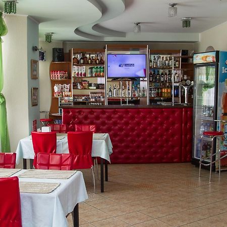 Sary Arka Hotel Pavlodar Exterior foto