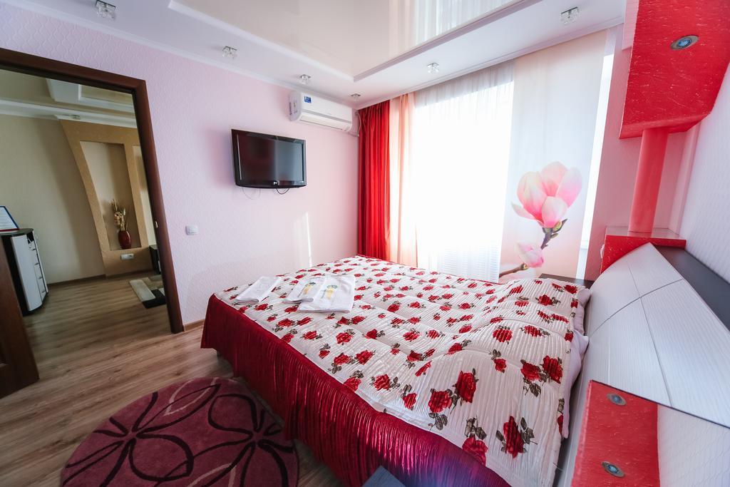 Sary Arka Hotel Pavlodar Exterior foto