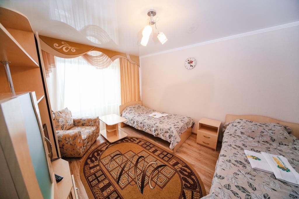 Sary Arka Hotel Pavlodar Exterior foto